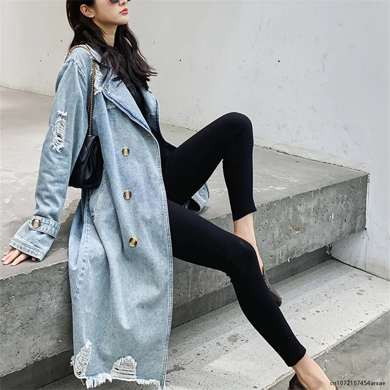 

Тренчкот женский джинсовый в винтажном стиле, модная классическая двубортная Длинная ветровка с дырками, уличное Свободное пальто из денима, весна