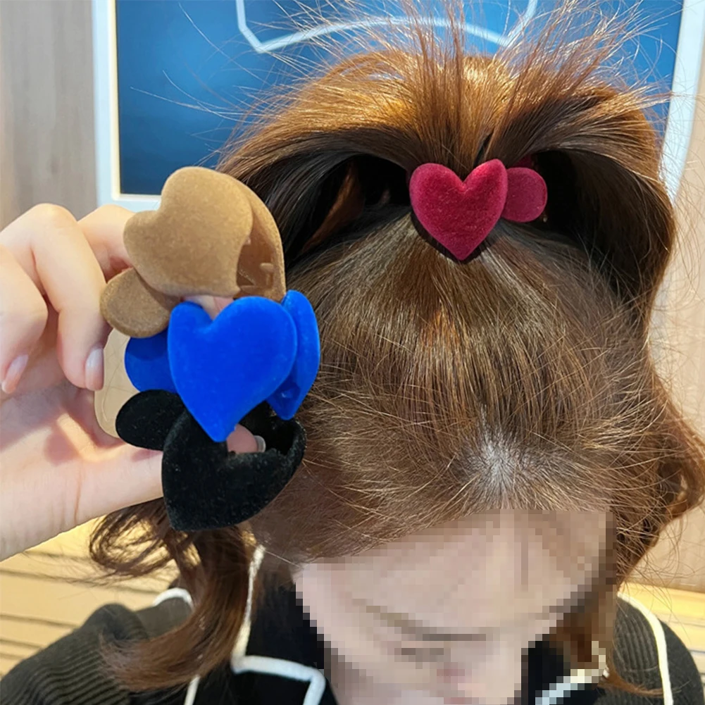 

Flocked Heart High Ponytail Hair Claw Back Head Fixed Hairpin Women Barrettes Hairgrip Hair Braided Fashion Hairpin Accessories