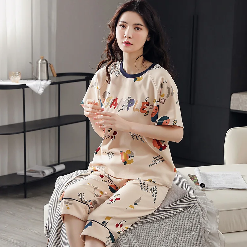 Женский комплект из двух предметов футболка с коротким рукавом и брюки | Женская