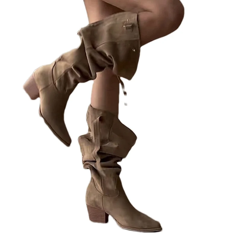 Женские замшевые высокие сапоги с острым носком дизайнерские массивные туфли на