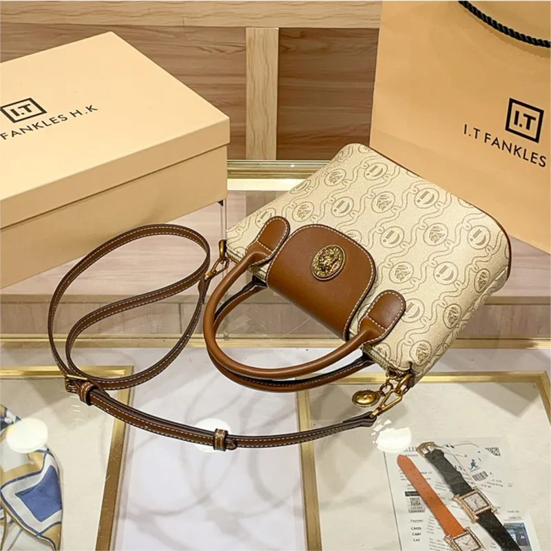 Женская сумочка Брендовая женская сумка новинка 2024 модная дизайнерская