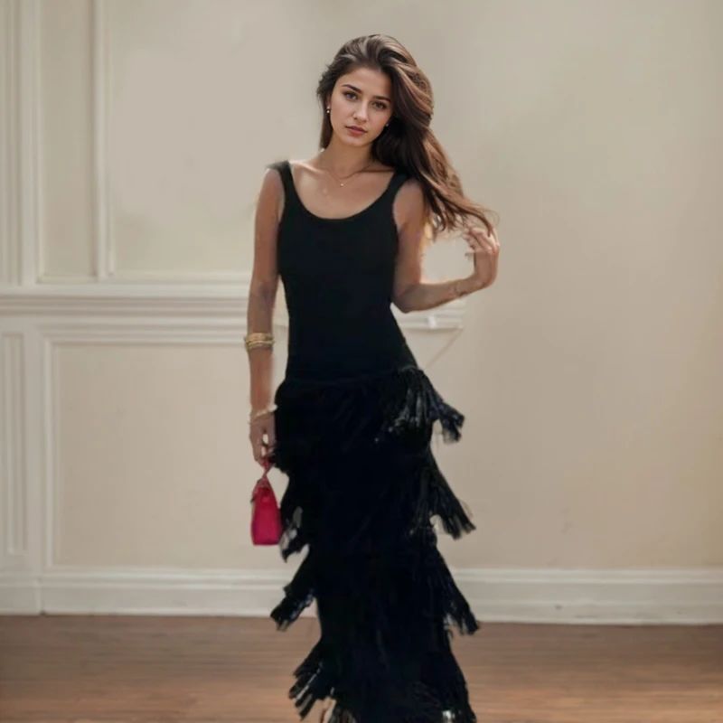 Женское однотонное платье с U-образным вырезом и открытой спиной