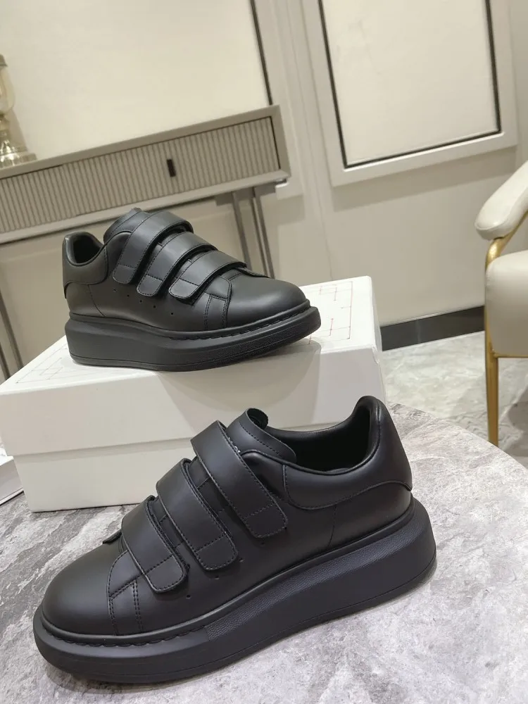 

2023 New Shoes All Black Hook Loop Causal Sports Men Luxury Sneaker High Quality Leather Business Travel Unisex Tenis Masculino