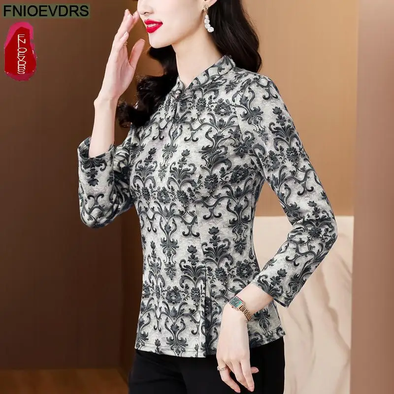 Блузка женская кружевная с воротником-стойкой и цветочным принтом