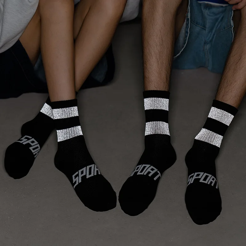 Professional Night Riding Reflective Cycling Socks Breathable Bicycle Socks Running Socks Fitness Sports Socks Outdoor Sports