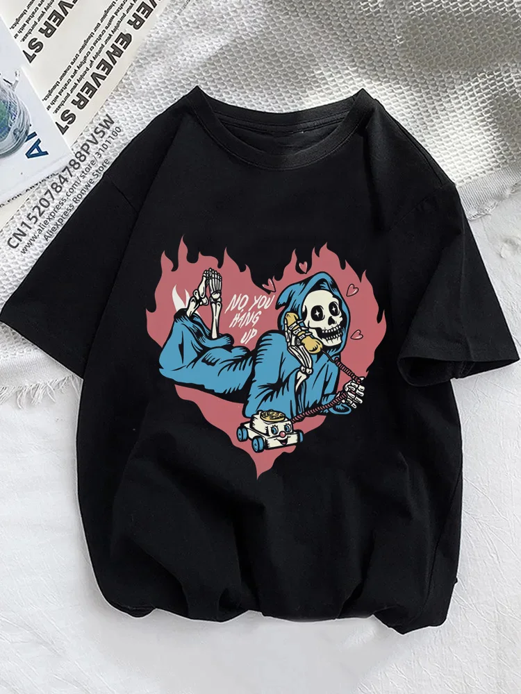 

Women's Basic Fashion Summer Skull Pattern Black T-Shirt Cute and sweet 90s Clothing Short Sleeved Casual Versatile T-Shirt.