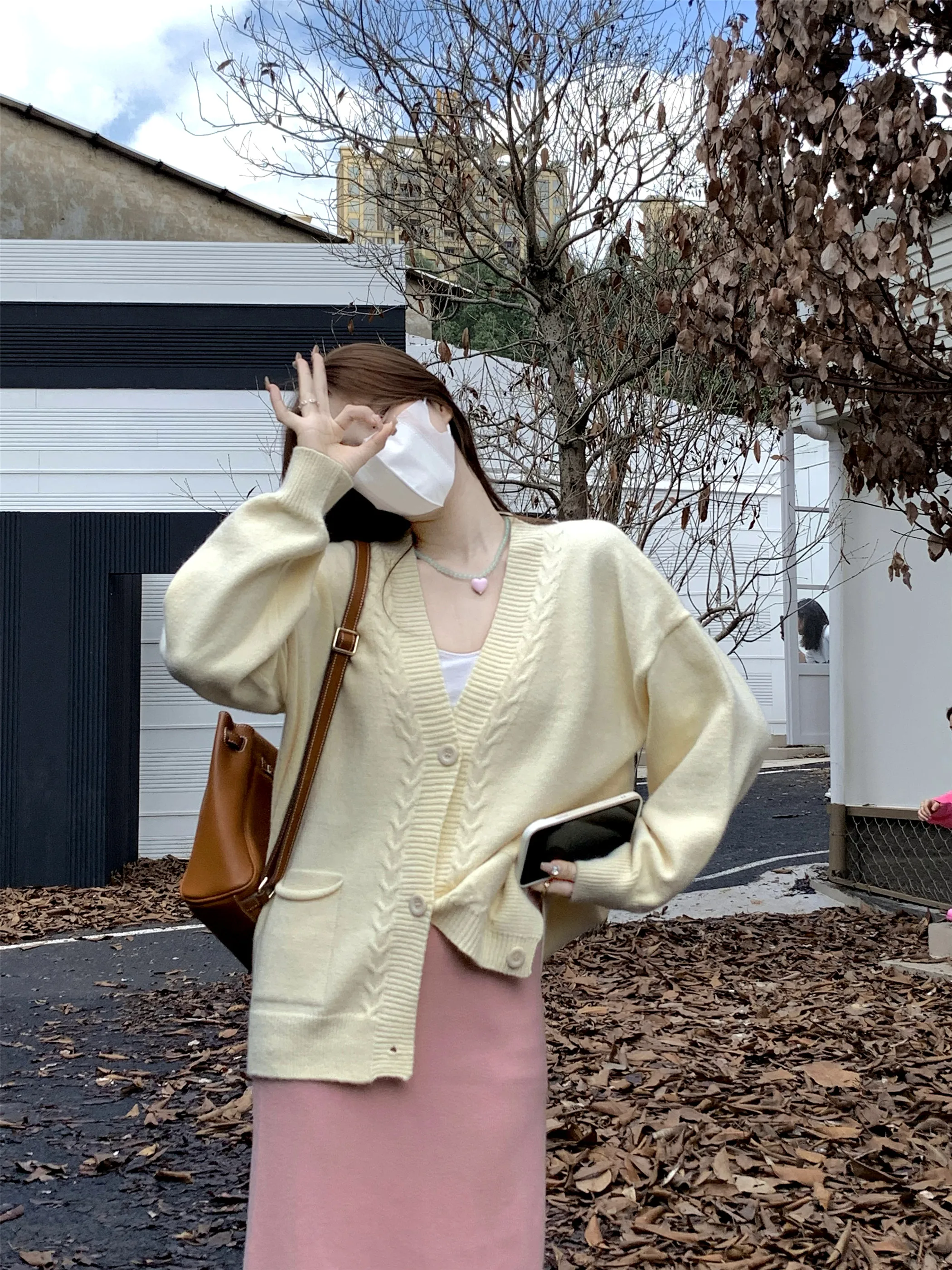 

Off White Threaded V-neck Sweater Coat Women's Autumn And Winter 2022 New Loose Skinny Knitting Long Sleeve Casual Top