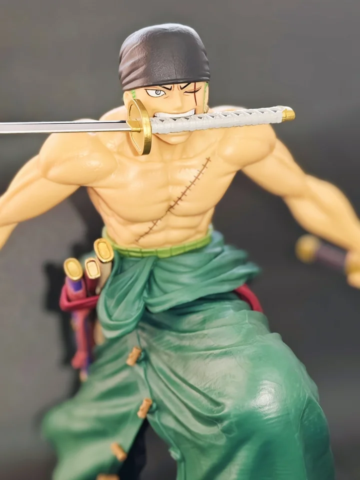 Фото Оригинальная коллекционная фигурка BANDAI One Piece: Ророноа Зоро (Санториу Грандиста), модель из ПВХ, серия Figuarts №3