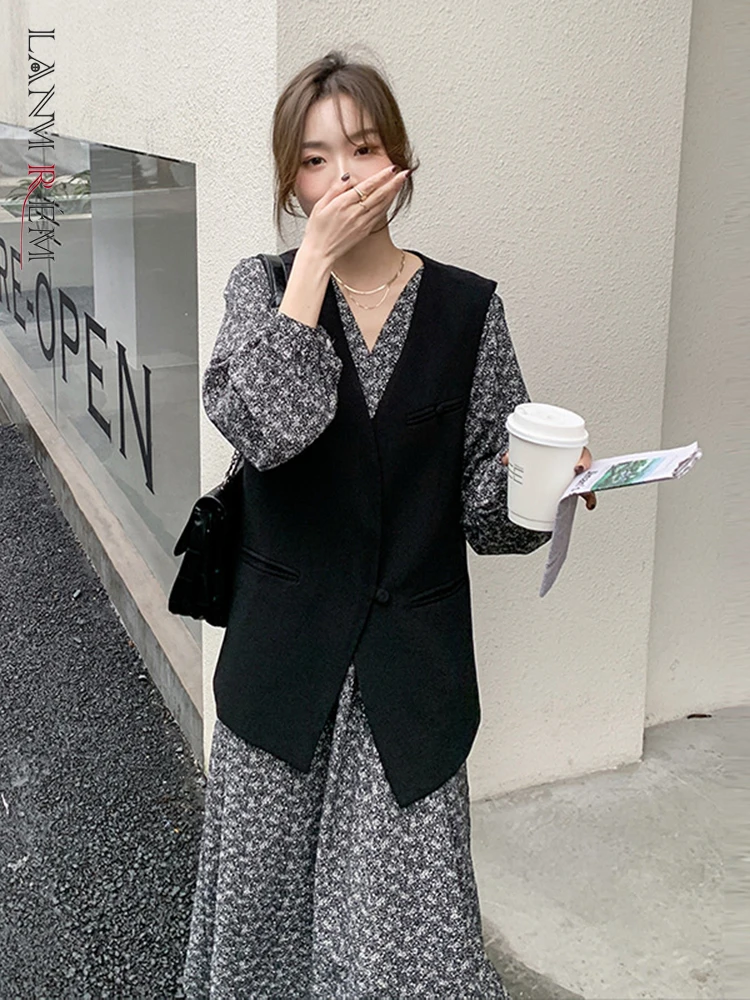 

LANMREM Printing Floral DressTwo Pieces Set For Women V-Neck Long Sleeve Dress Black Vest Female Fashion 2022 Autumn 2N690