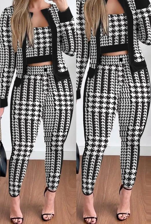 Женский комплект из трех предметов куртка с длинным рукавом и брюки в клетку