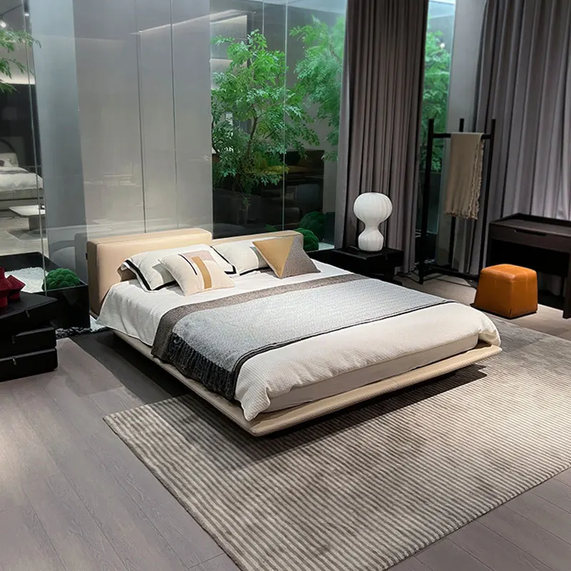

Italian minimalist leather bed, modern simple and luxurious double bed, master bedroom wedding bed, small unit leather art bed