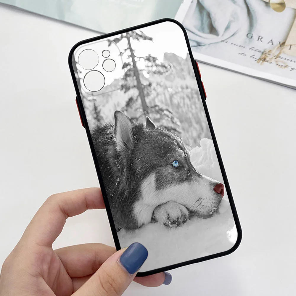 Translucent Phone Case For iPhone 16 15 14 7 8 Plus 13 12 11 Pro Max X XR XS SE Mini Luxury Snow Wolf Black Matte Back Cover