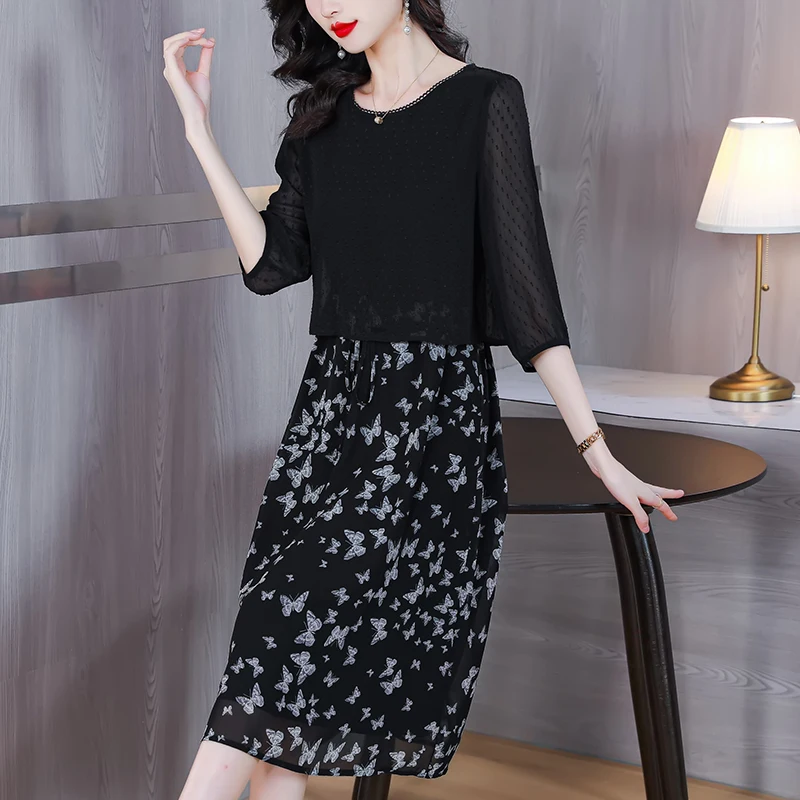 

Charming and Fashionable Dress for Women's Various Occasions Comfortable and Chic Commuting Dress for Women's Wardrobe