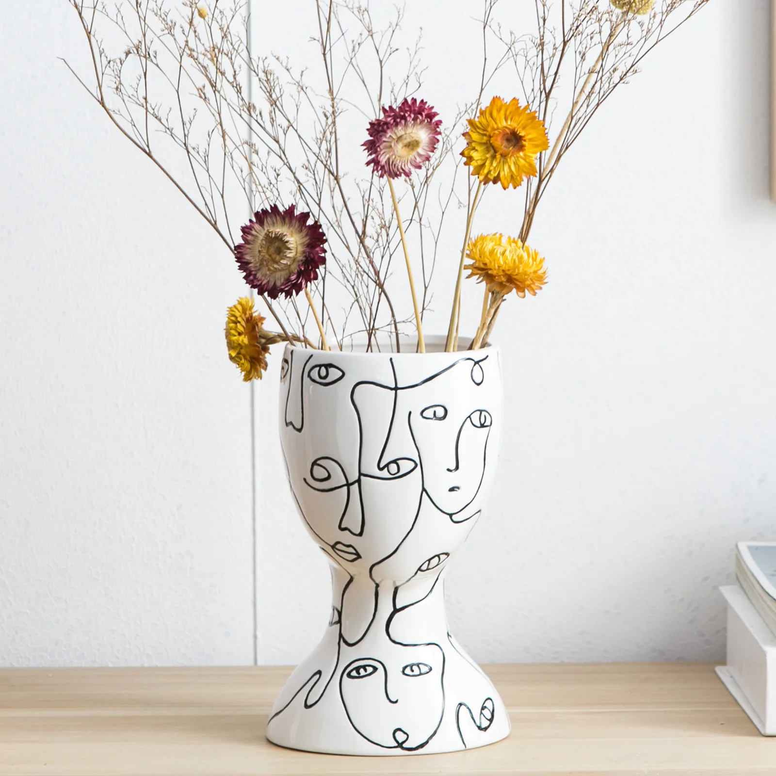 

Декоративные линейные украшения, минималистичные креативные керамические вазы для лица ручной работы, Цветочная композиция в стиле INS для гостиной