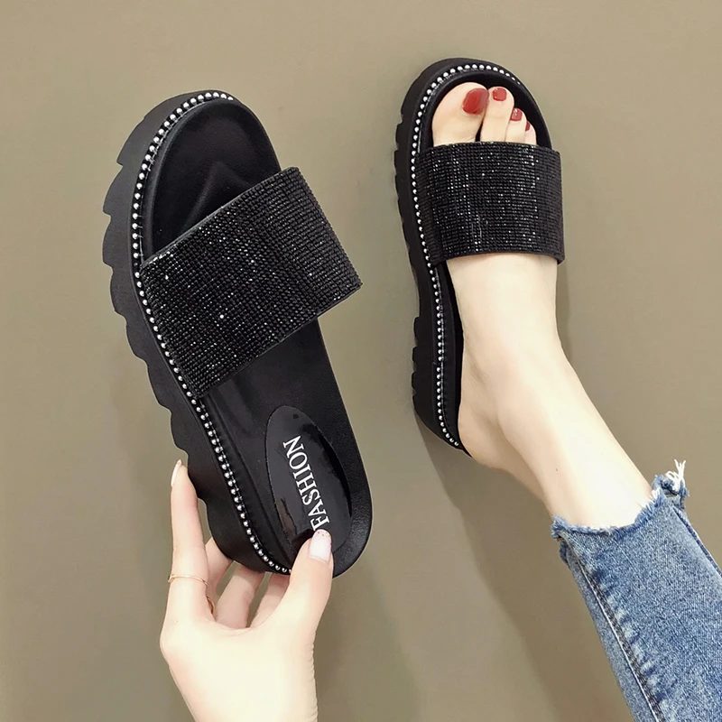 

Beach Shoes House Slippers Platform Luxury Slides Slipers Women Med Sabot Flat Designer Soft 2022 Fashion Rubber PU Casual