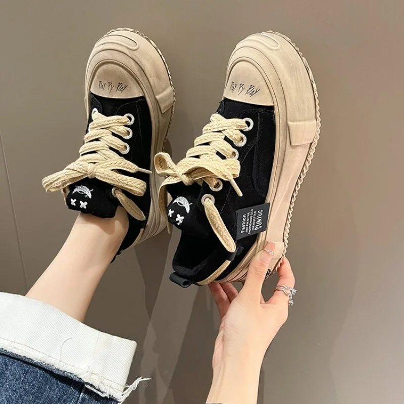 New Korean Women's Shoes Women's Light Running Shoes Skateboard Street Series Autumn New Casual Shoes Breathable Women's Shoes44