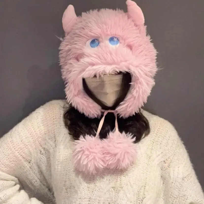 Женская плюшевая шапка-ушанка универсальная теплая с утепленным рукавом