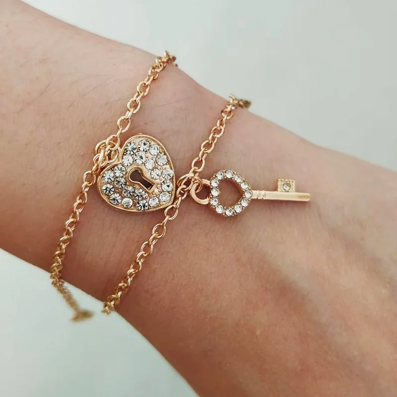 

YADELAI 2022 New Heart-shaped Key Bracelet Female Love Lock Trend Accessories Couple Bracelet Valentine's Day Gift Jewelry