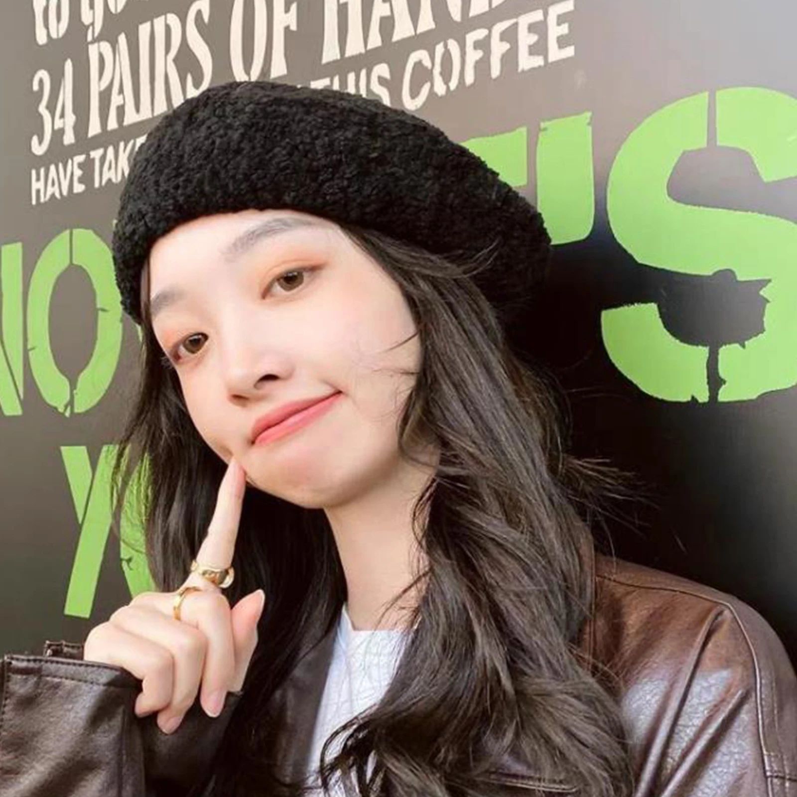 

Women'S French Beret Classic Retro Autumn and Winter Artist Hat Solid Color Lamb Velvet Beret Woolen Hat