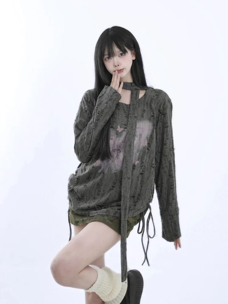 Женская готическая футболка с бабочкой QWEEK