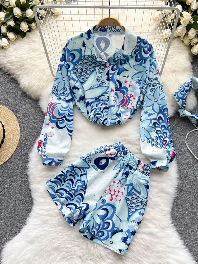 

Summer European Goddess Temperament Print SuitFemale Loose Long-sleeved Polo Collar Shirt Shorts Two-piece Set Women D1274