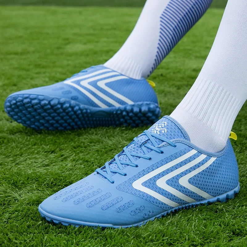 2022 High Quality Soccer Boots For Men Professional Football Training Shoes Men Soccer Turf Cleats Football Futsal Sneakers Men