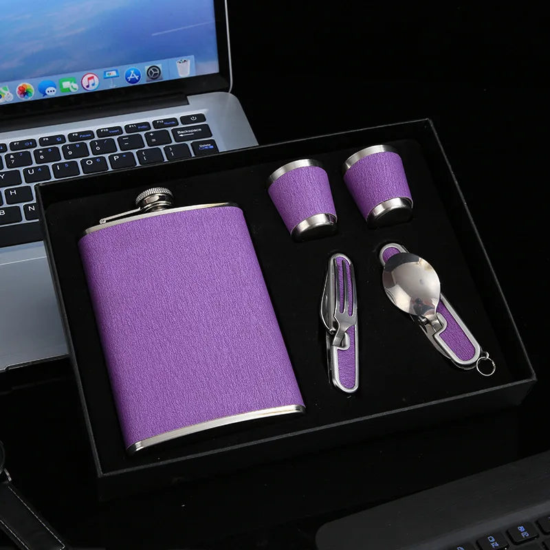

9oz Stainless Steel Hip Flasks Wine Decanter Purple with Knife and Fork Wine Set Outdoor Portable Small Wine Bottle Wholesale