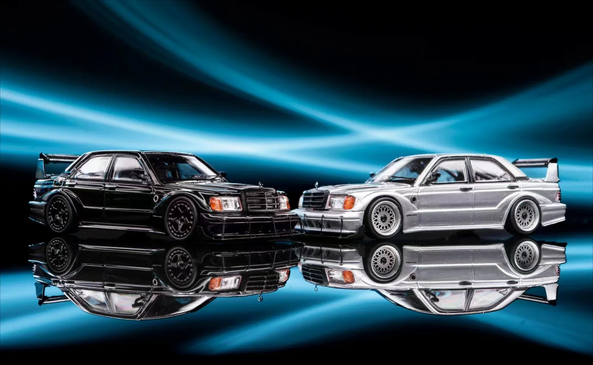 Модель Rhino RM 1:64 Mercedes-Benz 190E W201 HWA Limited499