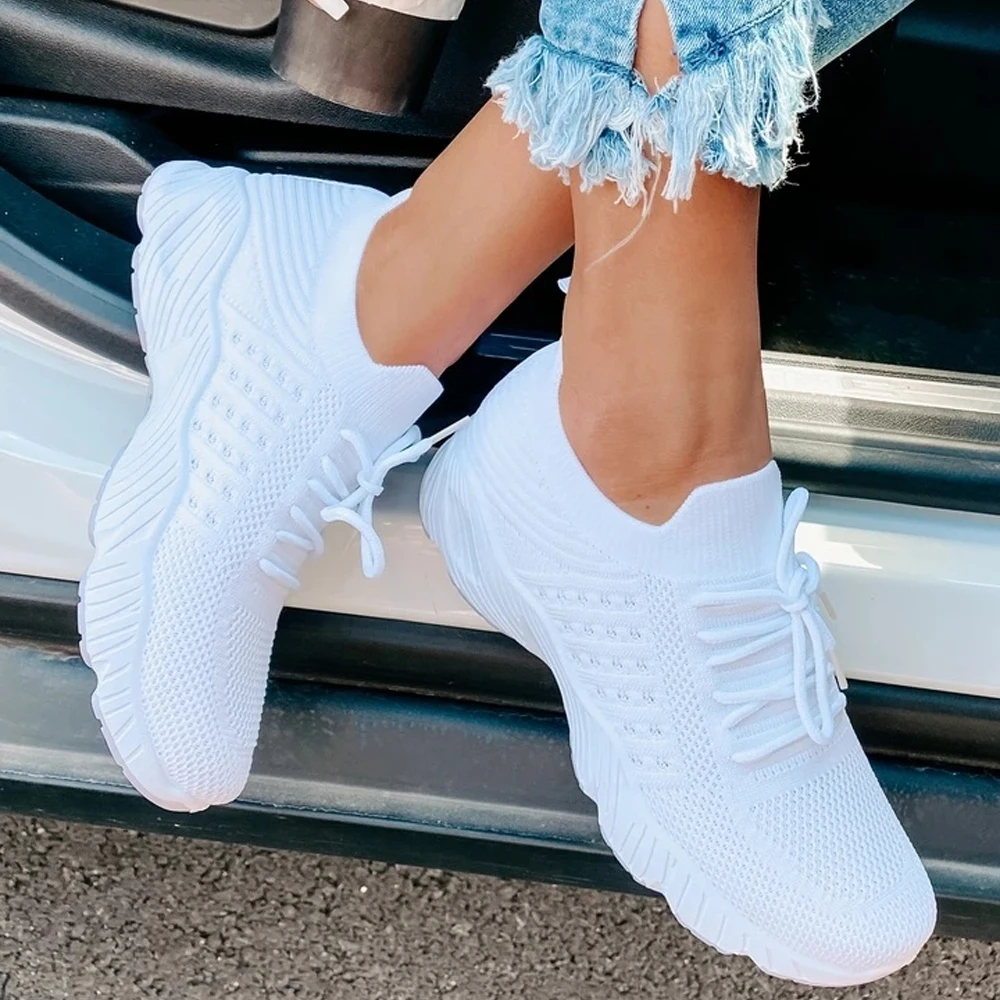 2022 Women Sneaker Shoes Solid Color Breathable Lace-up Casual Shoes Tennis Female Outdoor Sports Gym Running Shoes Mesh Fashion