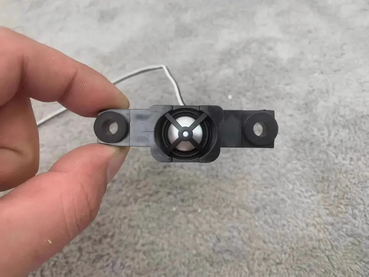 

1 шт. GHXAMP мини-алюминиевые купольные твитеры-Hi-Fi автомобильное/внешнее обновление аудио 6 Ом 10 Вт 66x21 мм