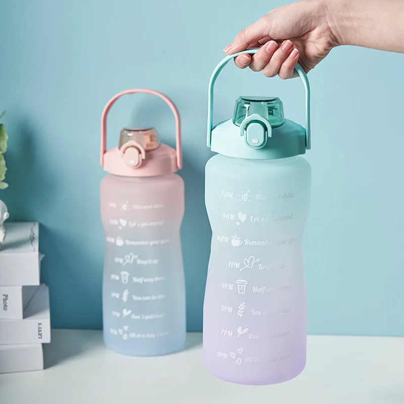 

Бутылка для воды большой емкости, 2 л, с чехлом для отскока, со шкалой времени, с градиентом, для спорта на открытом воздухе, Повседневная бутылка для воды для поездок