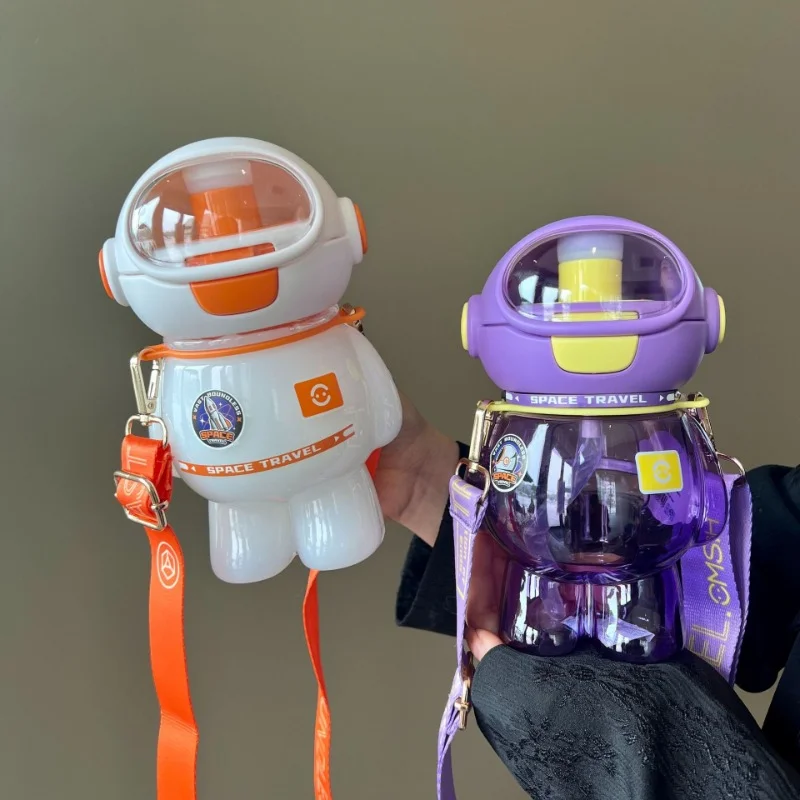 

Горшок питьевой с астронавтом для клубники, 800 мл