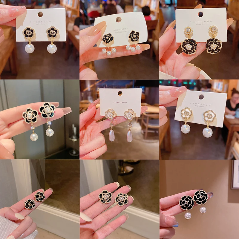 

Elegant White Black Camellia Flower Pearls Stud Earrings For Woman Korean Celebrity Accessories Party Jewelry