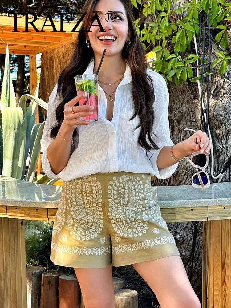 

Шорты женские с цветочной вышивкой, с завышенной талией и широкими штанинами