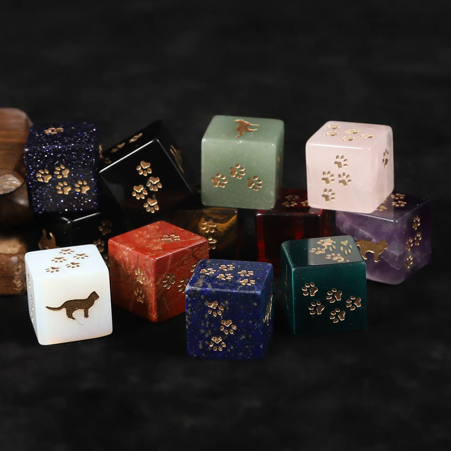 Фото Натуральные аметистовые кубики «Кошачья лапка» для D&D, D6, с кристаллами и камнями, для настольных ролевых игр DND RPG №3
