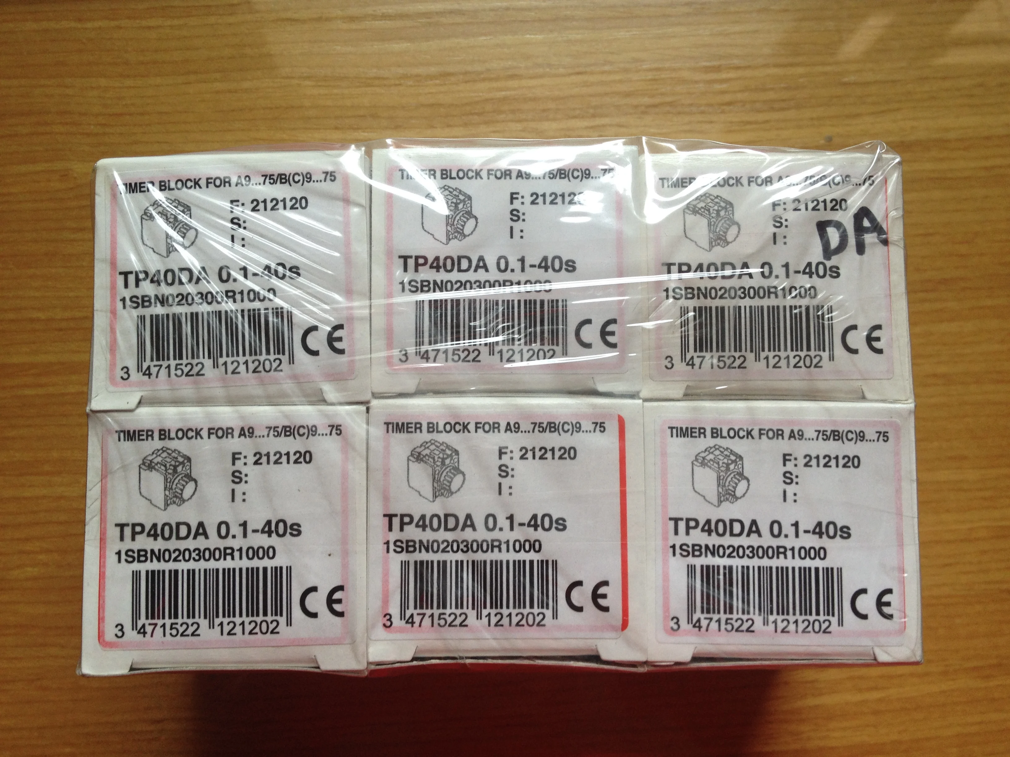 ABB контактор-пневматический таймер TP40DA