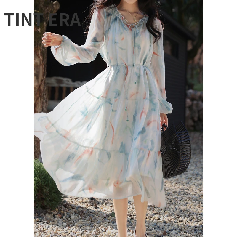 

Женское платье с принтом, воротником-стойкой и рукавами-фонариками