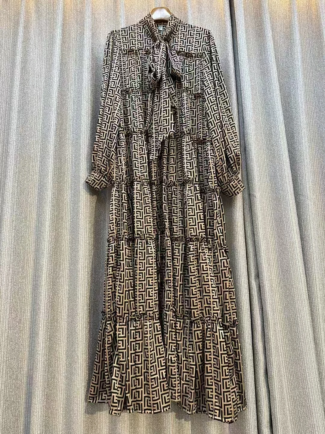 Женское подиумное модное осеннее повседневное свободное платье с длинным