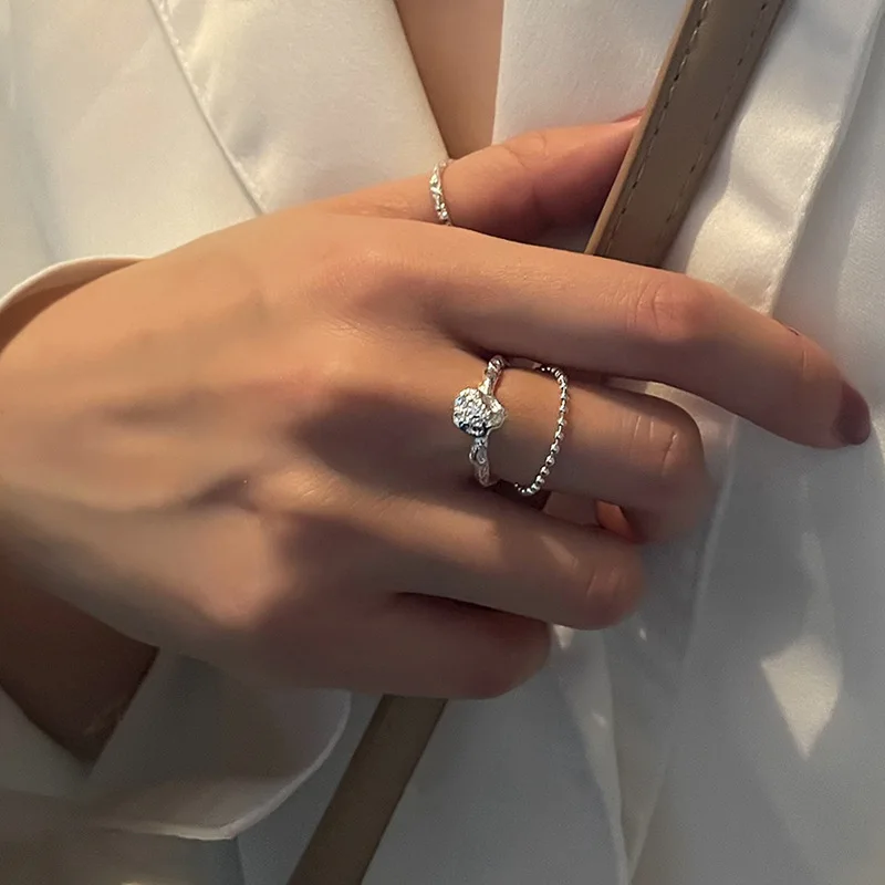 

2022 Cute Women Rings Korean Fashion Gothic Hammered Tinfoil Texture Hip Hop Style round Beads Tassel Gold Jewelry Engagement