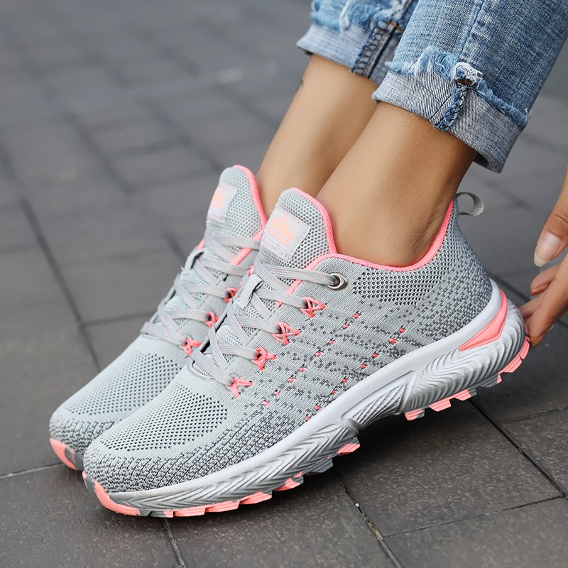 Пара дышащих дешевых кроссовок для бега мужские тканевые красные уличные