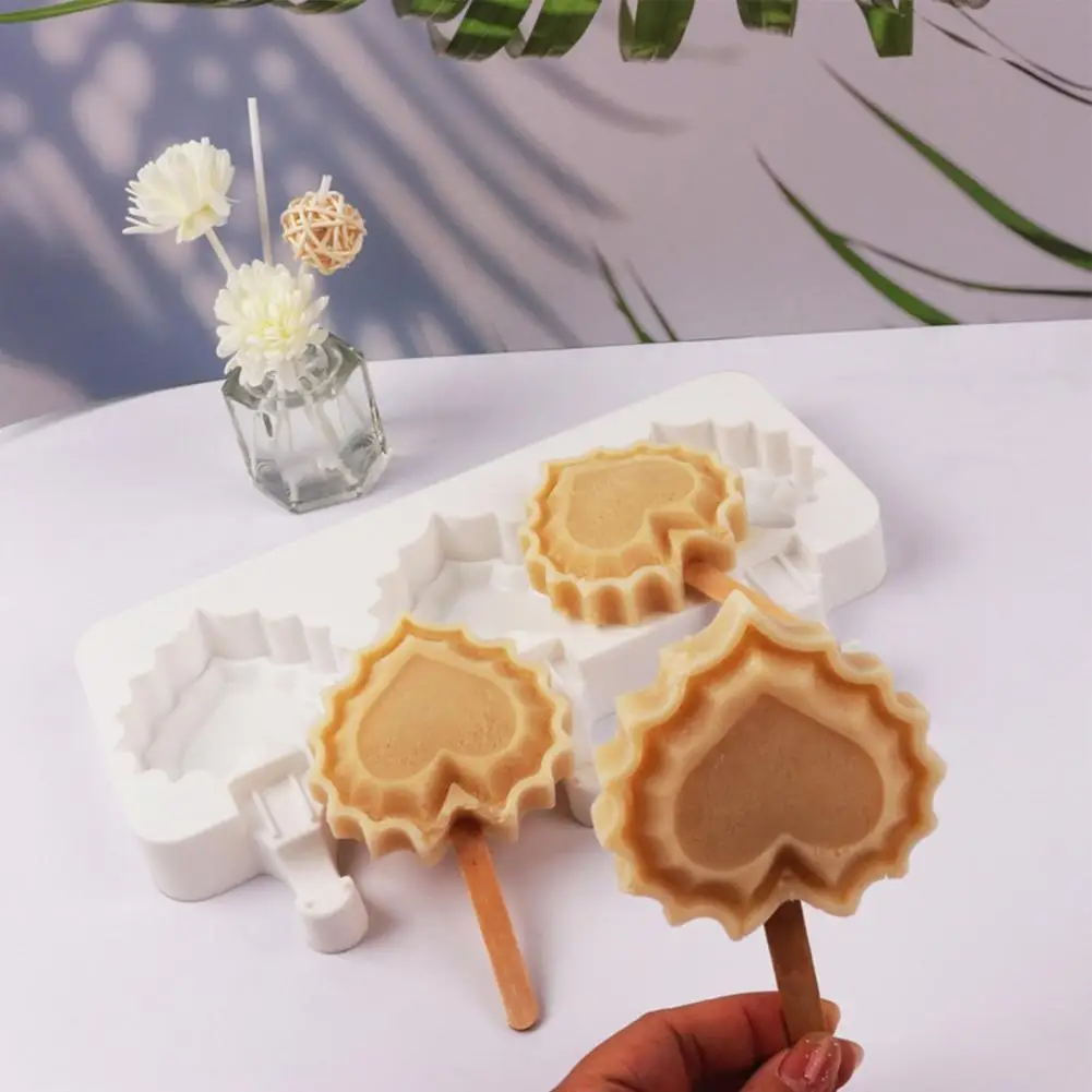 

Ice Cream Mold BPA Free Easy to Clean 3 Cavity Love Shaped Ice Cube Tray for Valentines Day