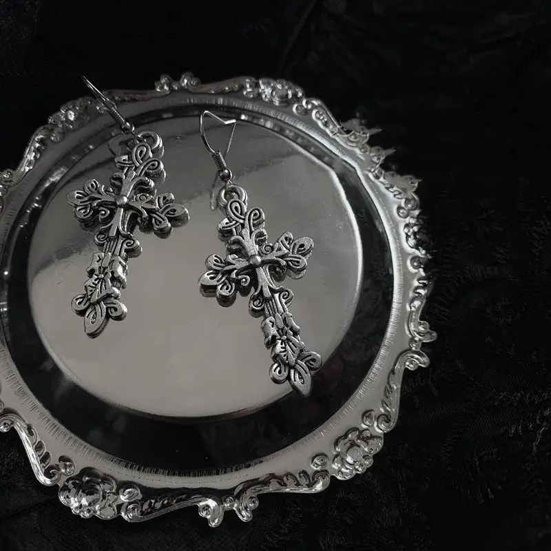 

Cross ear hook retro fashion personality Baroque pendant earrings for women earrings for men trendy Korean version