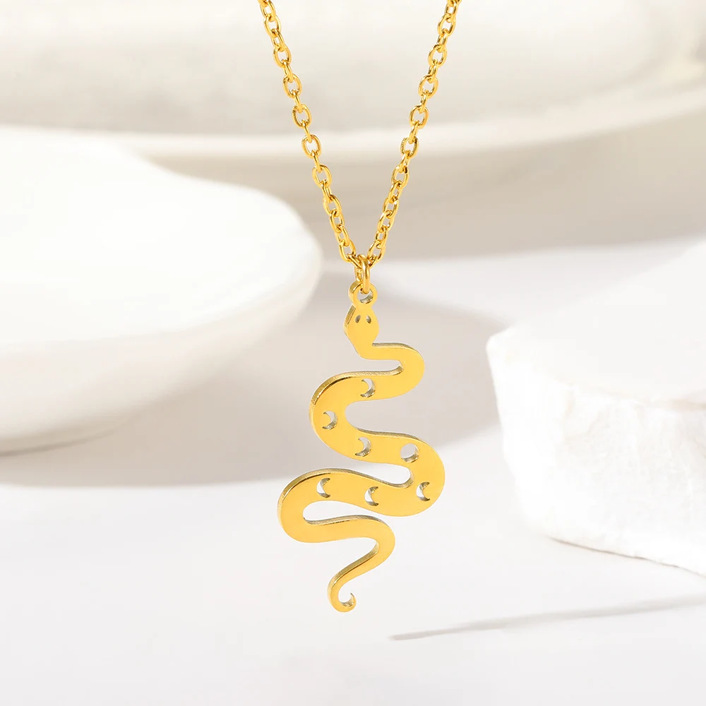 

Hollow Serpent Necklaces Sun Moon Charm Necklace For Women Snake Animal Amulet Reptile Stainless Steel Pendant Chain Jewelry