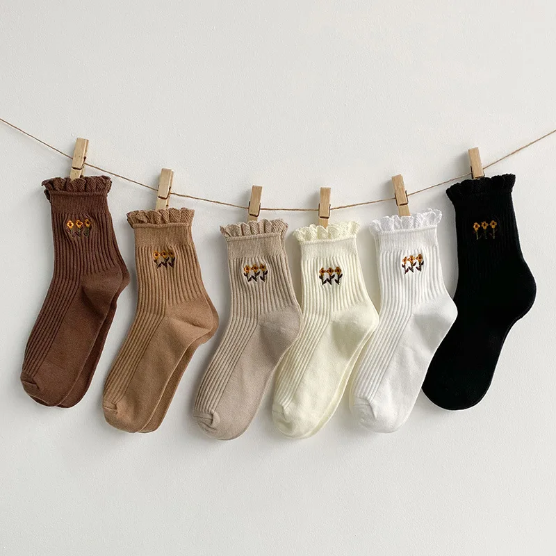 

Korean Version Woman Clothes Literature and Art Socks Women's Embroidered Flowers Kawaii Lace Harajuku College Style Retro JK