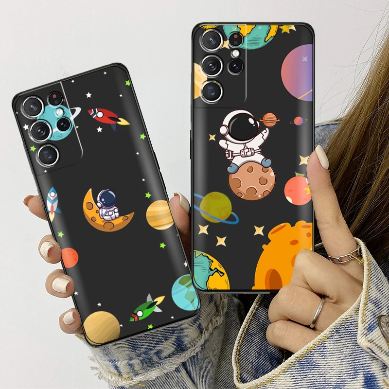 

Cute Astronaut Phone Case For Samsung Galaxy S22 S21 S20 Ultra FE 5G S22 S10 10E S9 Plus Soft Back Liquid Silicon Funda