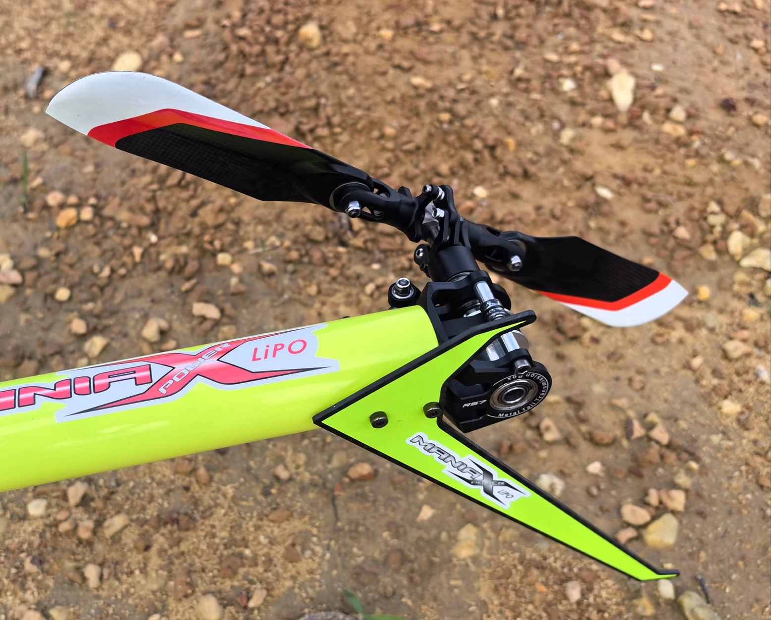 Лампы из углеродного волокна для вертолета Goosky RS7 700