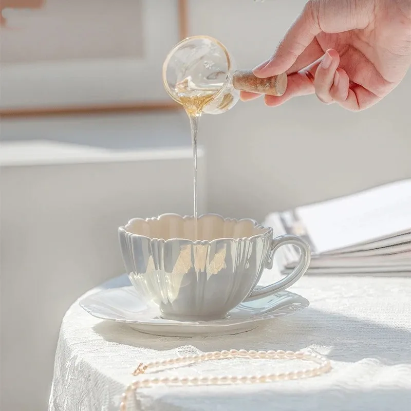 

Креативная и простая искусственная кофейная кружка с блюдцем, керамический Подарочный чайный набор, роскошная Европейская шикарная чашка, подарок, красивые чайные кружки, бар