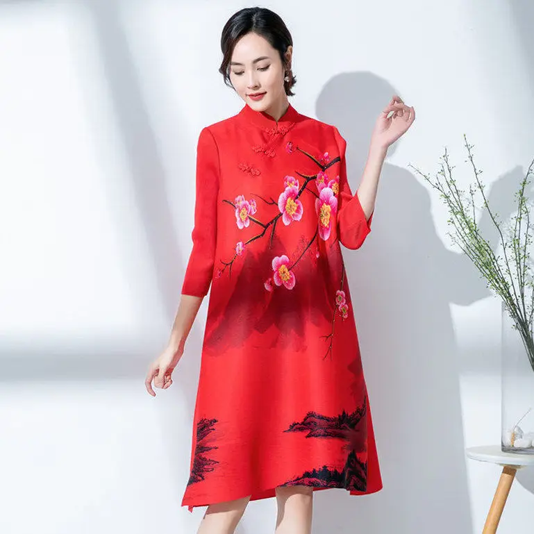 

Western style loose cheongsam dress retro Chinese style red pleated dress 2022 spring new fashion stand collar dress female tops