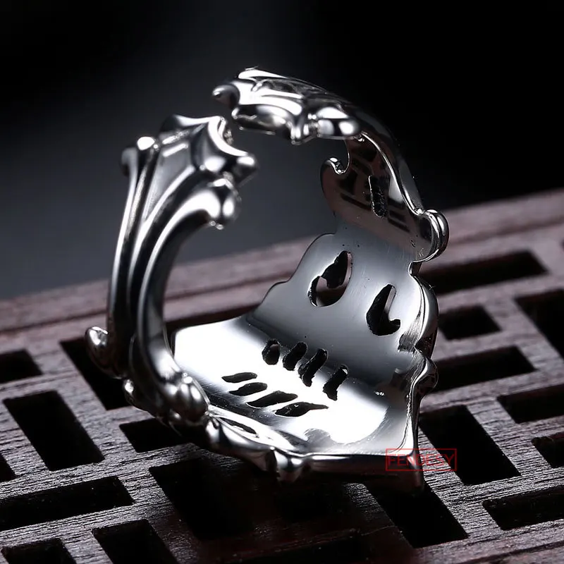Мужское кольцо в стиле хип-хоп |