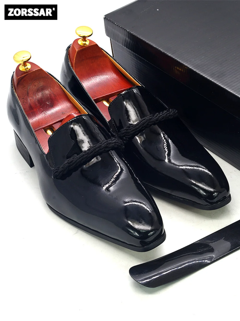 

2023 new Office Men Dress Shoes Men Formal Shoes Patent Leather Luxury Fashion Groom Wedding Shoes Men loafers Shoes Dress 39-46